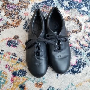 Capezio Girls' Tap Shoes. Size 4.